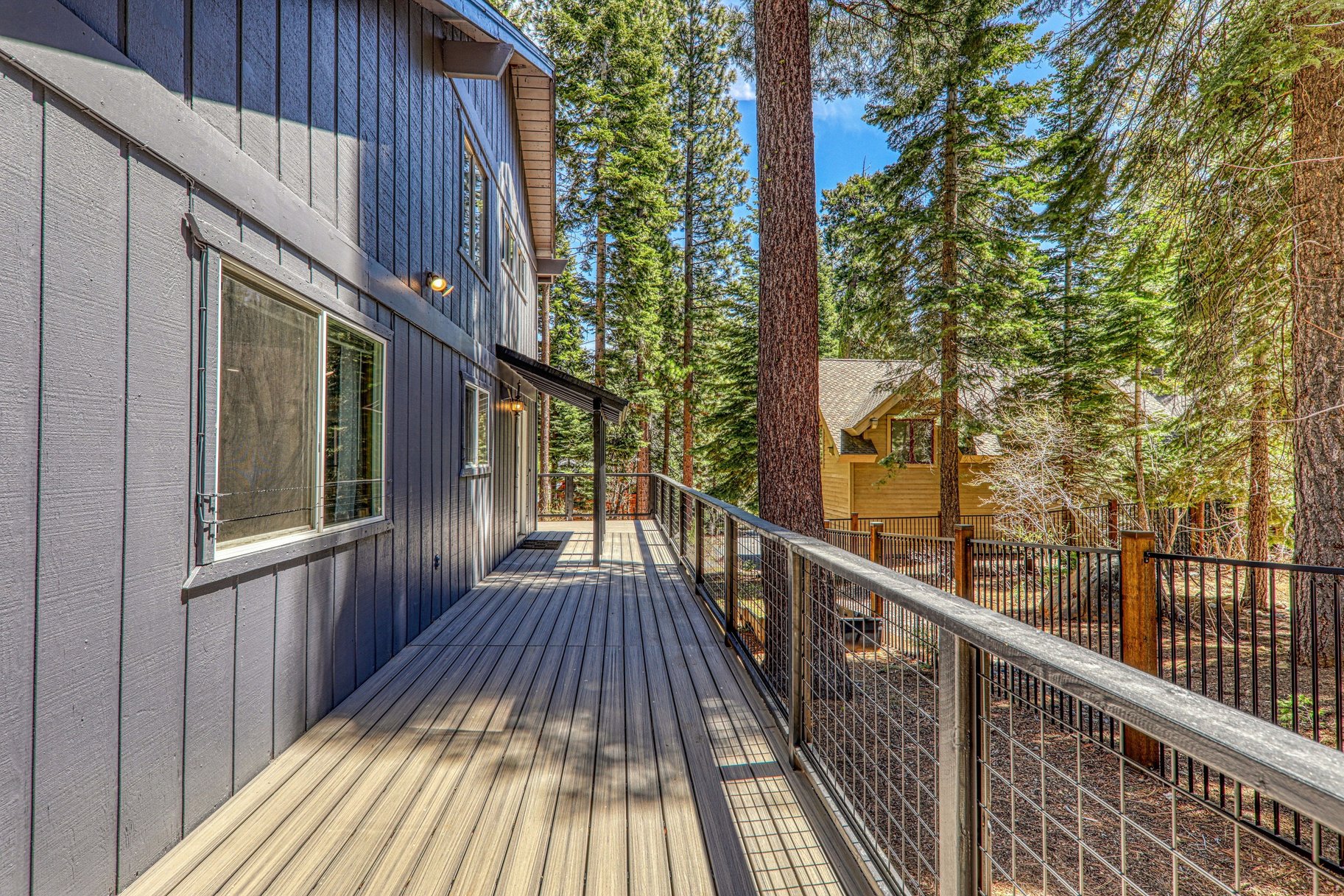  Tucked into a Prime Tahoe City setting - 物件實景