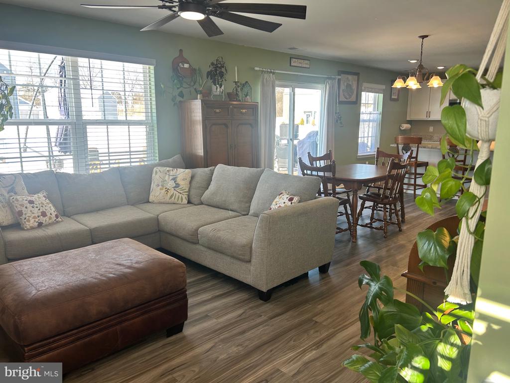 Berryville, Virginia, 22611, United States, 4 Bedrooms Bedrooms, ,3 BathroomsBathrooms,Residential,For Sale,2015067