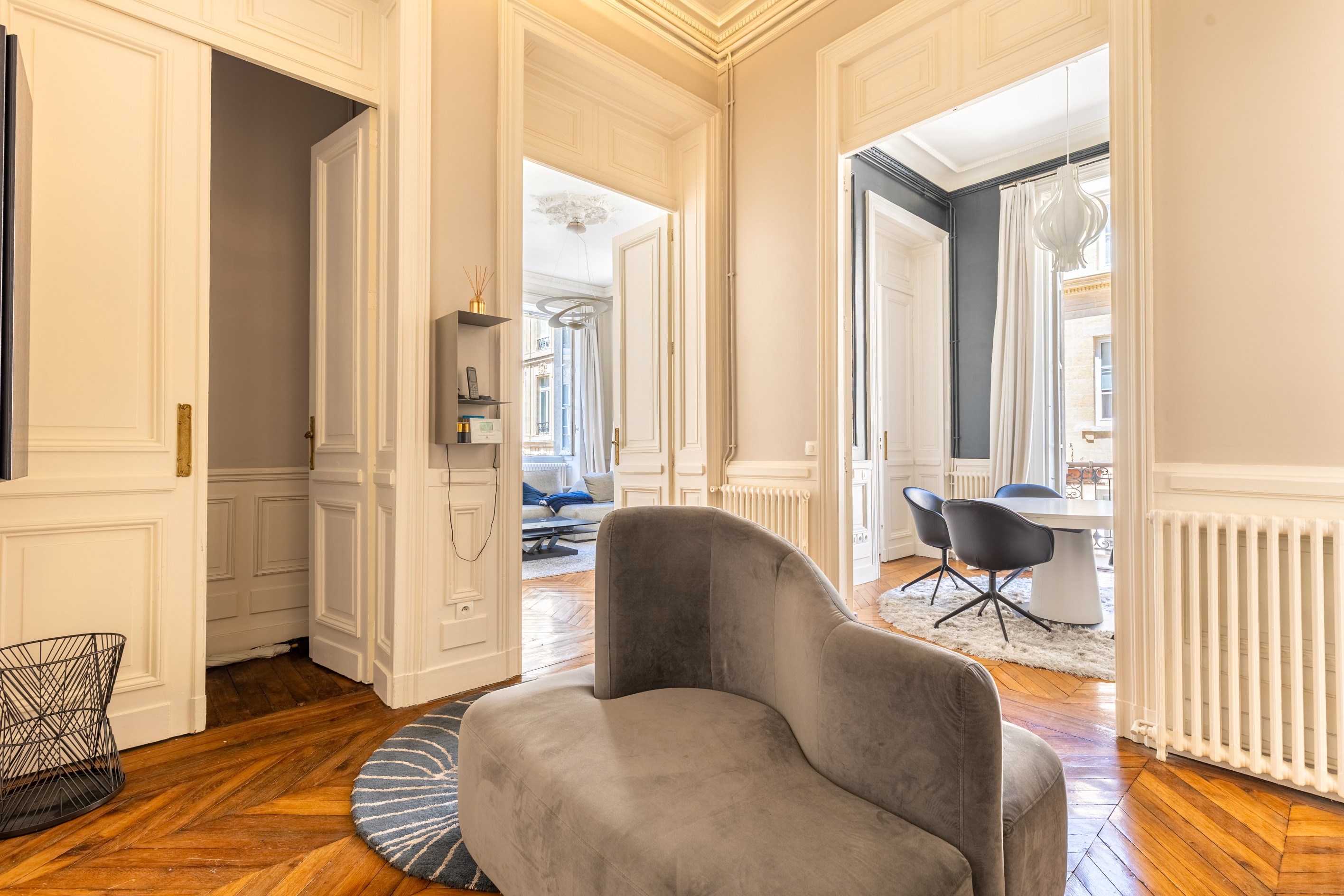 BORDEAUX CITY CENTER – ELEGANT TOWN FURNISHED APARTMENT WITH BALCONIES & ELEVAT… - 物件實景