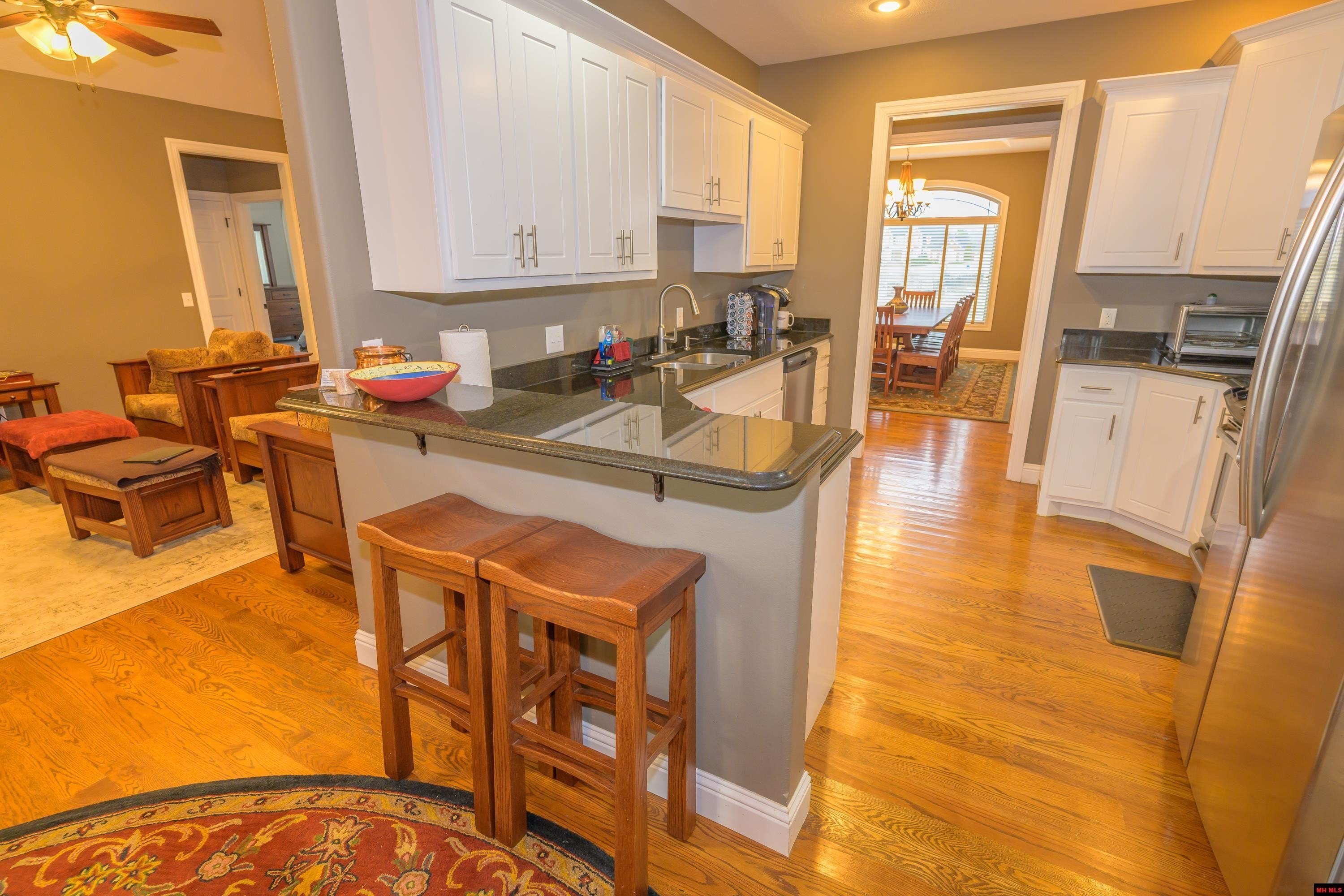 Mountain Home, Arkansas, 72653, United States, 3 Bedrooms Bedrooms, ,2 BathroomsBathrooms,Residential,For Sale,2033184