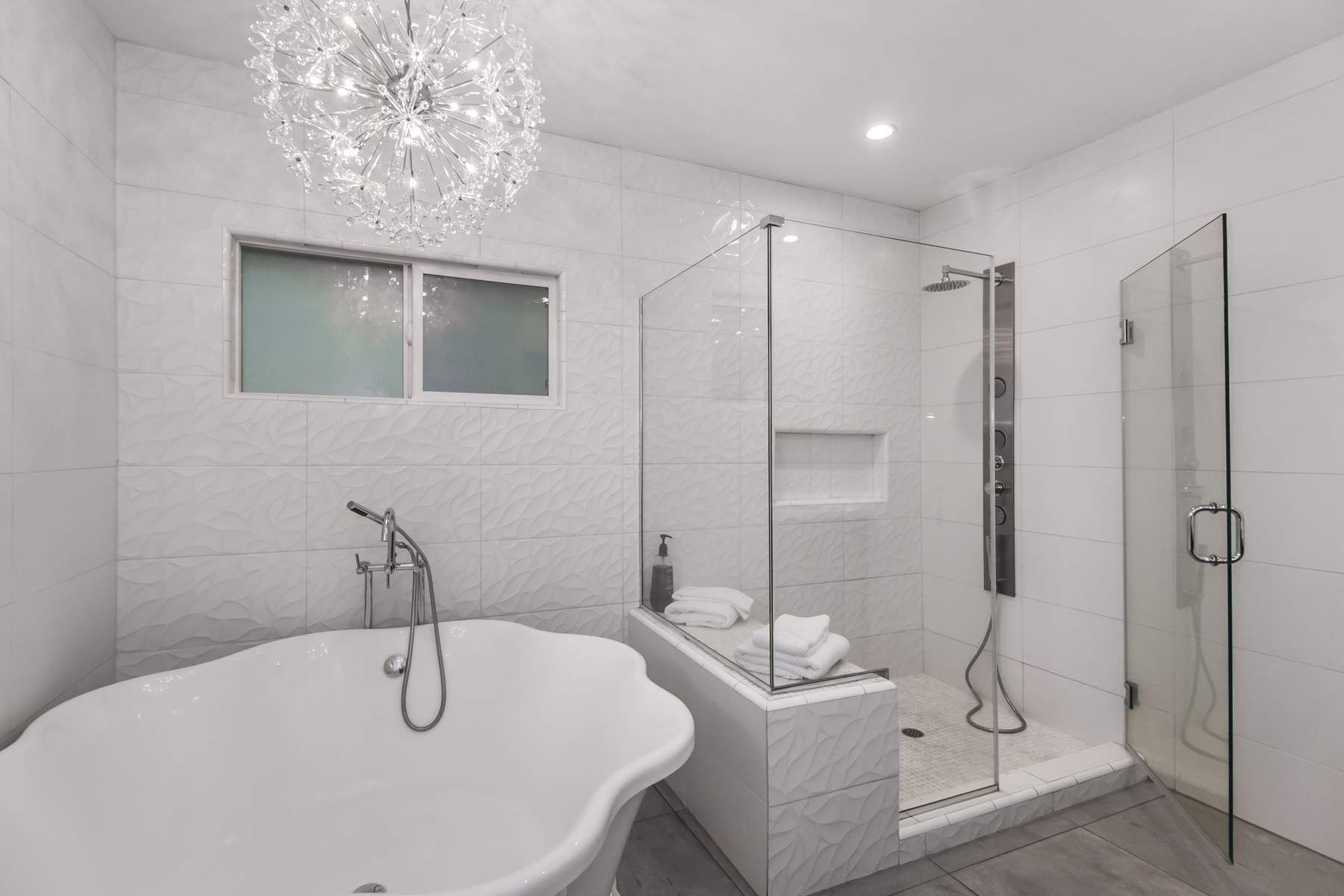  3200 Wrightwood Dr - 物件實景