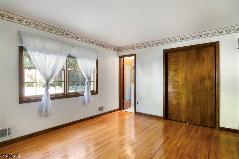 Rockaway Twp., New Jersey, 07866-2817, United States, 4 Bedrooms Bedrooms, ,3 BathroomsBathrooms,Residential,For Sale,1983122