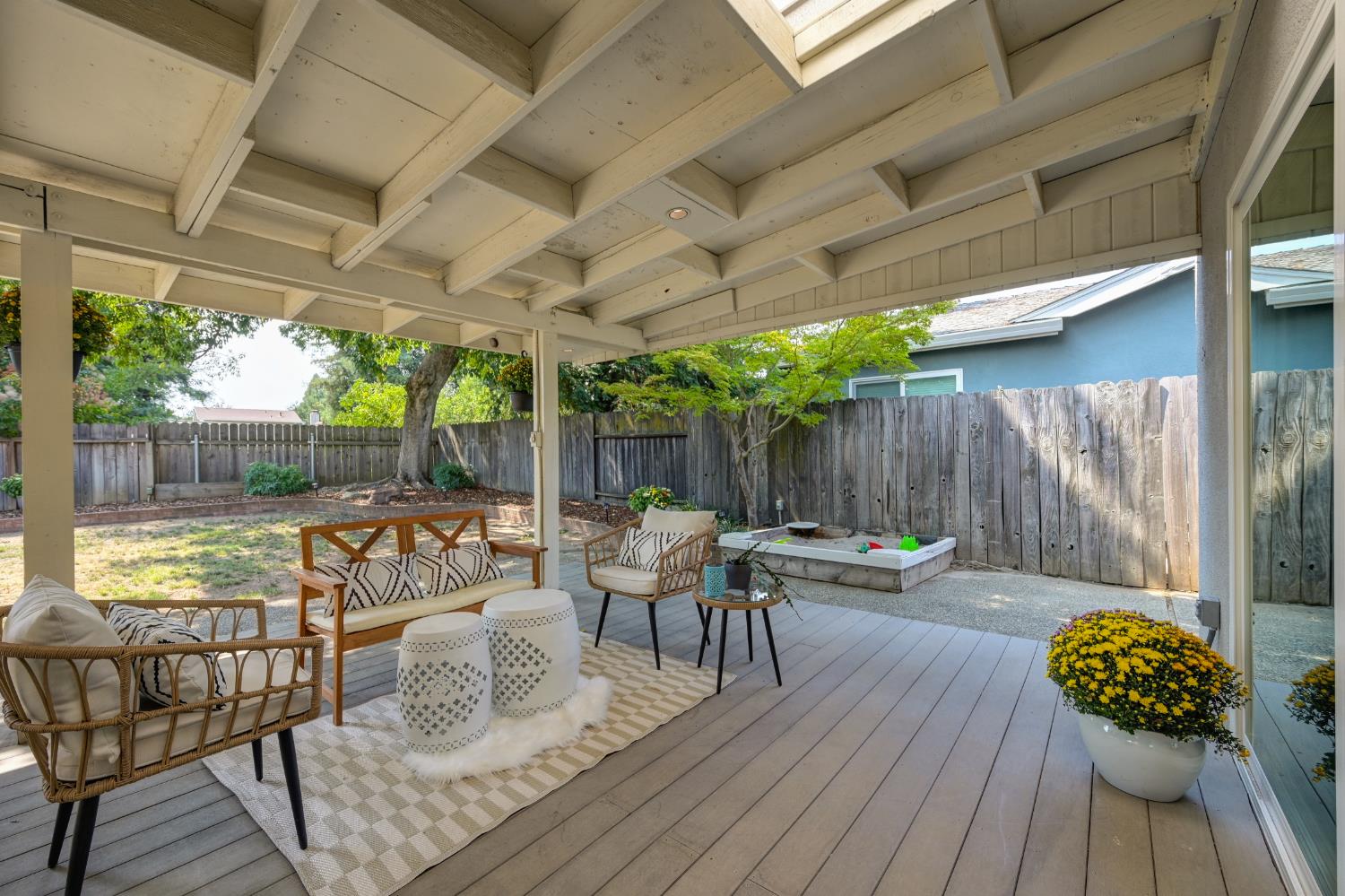 Sacramento, California, 95826, United States, 4 Bedrooms Bedrooms, ,3 BathroomsBathrooms,Residential,For Sale,1939461