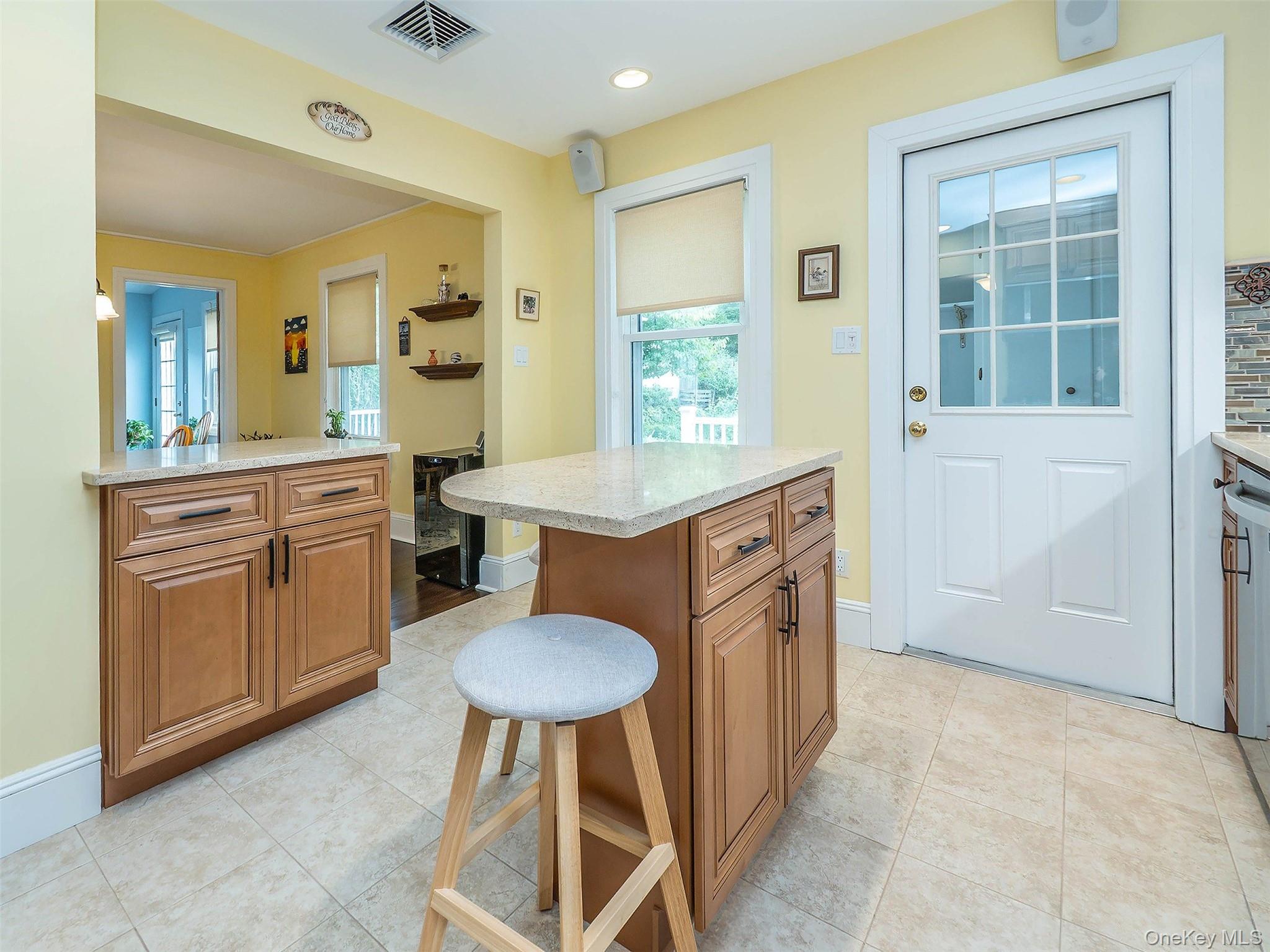  1 Raymond Street, Glen Cove, NY, 11542 - 物件實景