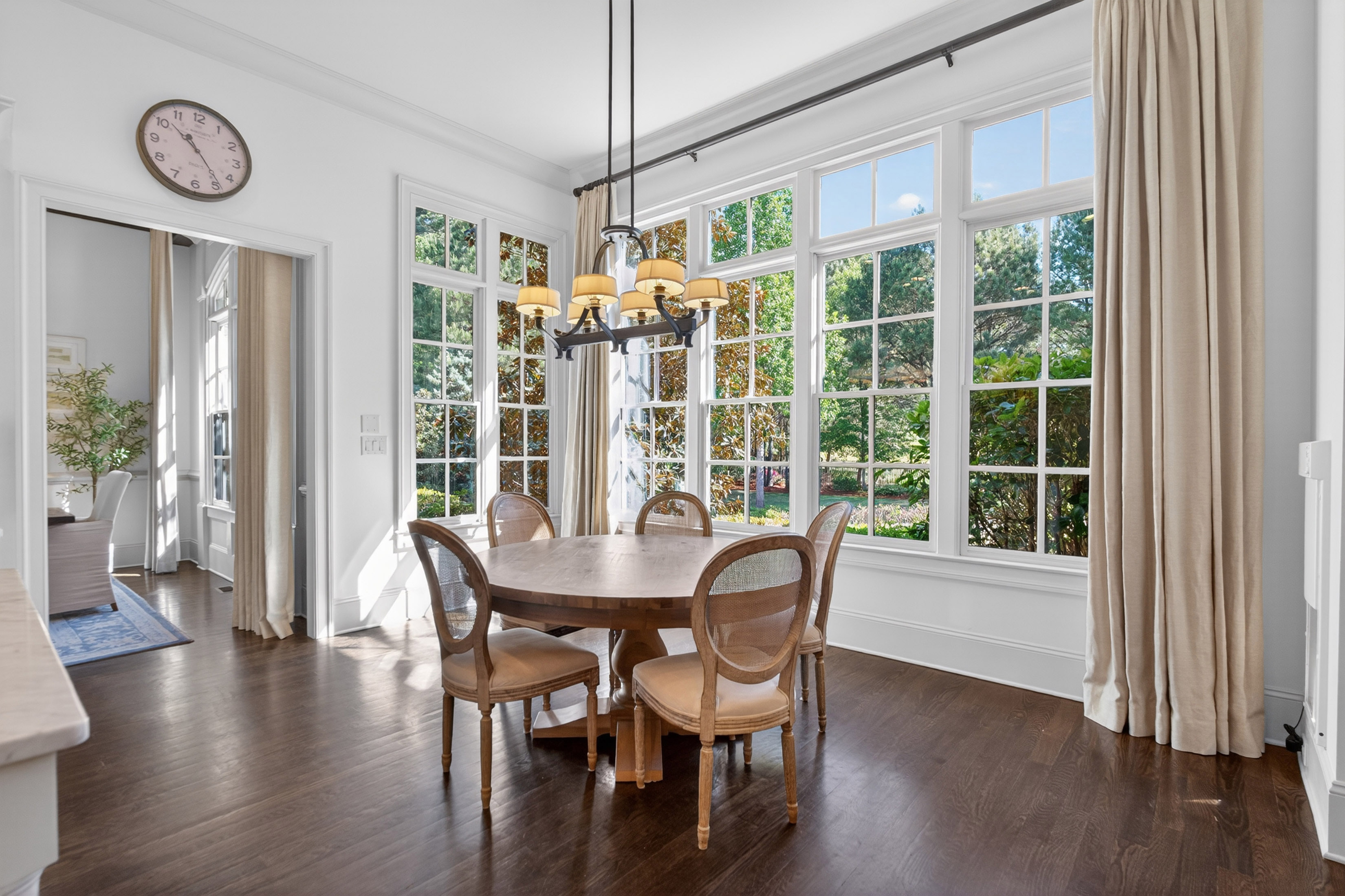  Experience Luxury in One of Georgia’s Most Prestigious Gated Golf Communities - 物件實景