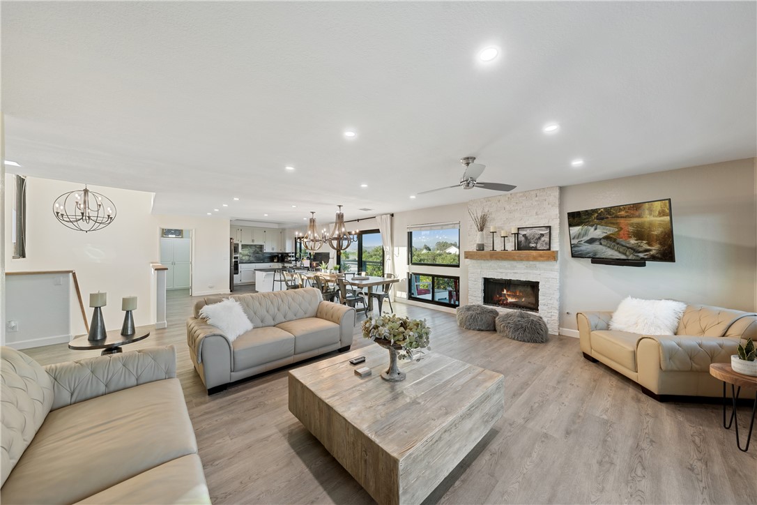 Temecula, California, 92592, United States, 3 Bedrooms Bedrooms, ,3 BathroomsBathrooms,Residential,For Sale,2013729