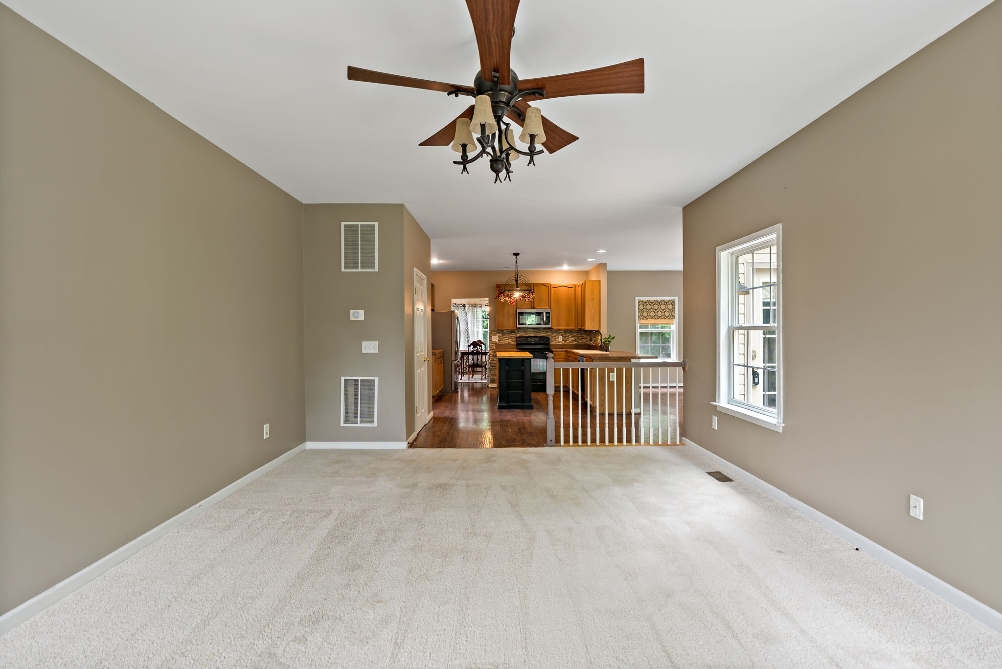 Martinsburg, West Virginia, 25403, United States, 4 Bedrooms Bedrooms, ,Residential,For Sale,1873550