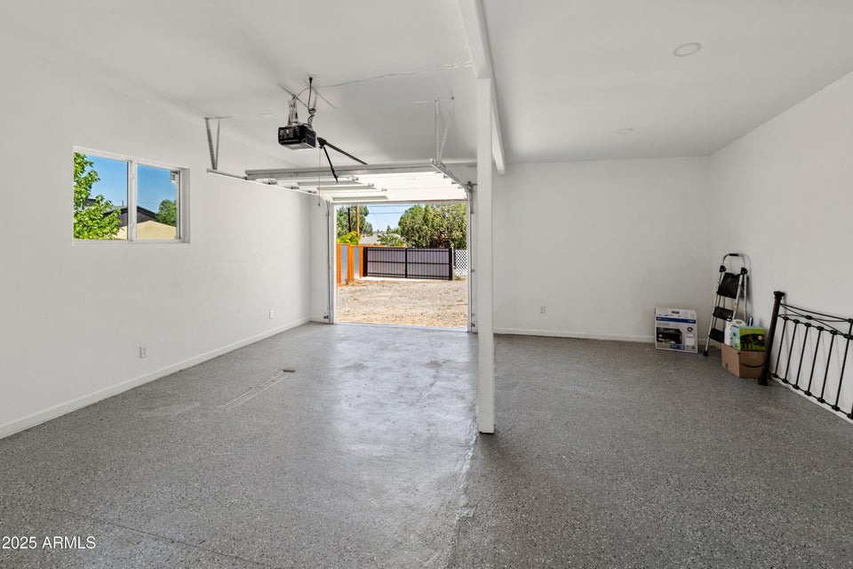 Prescott, Arizona, 86303, United States, 3 Bedrooms Bedrooms, ,2 BathroomsBathrooms,Residential,For Sale,2009226