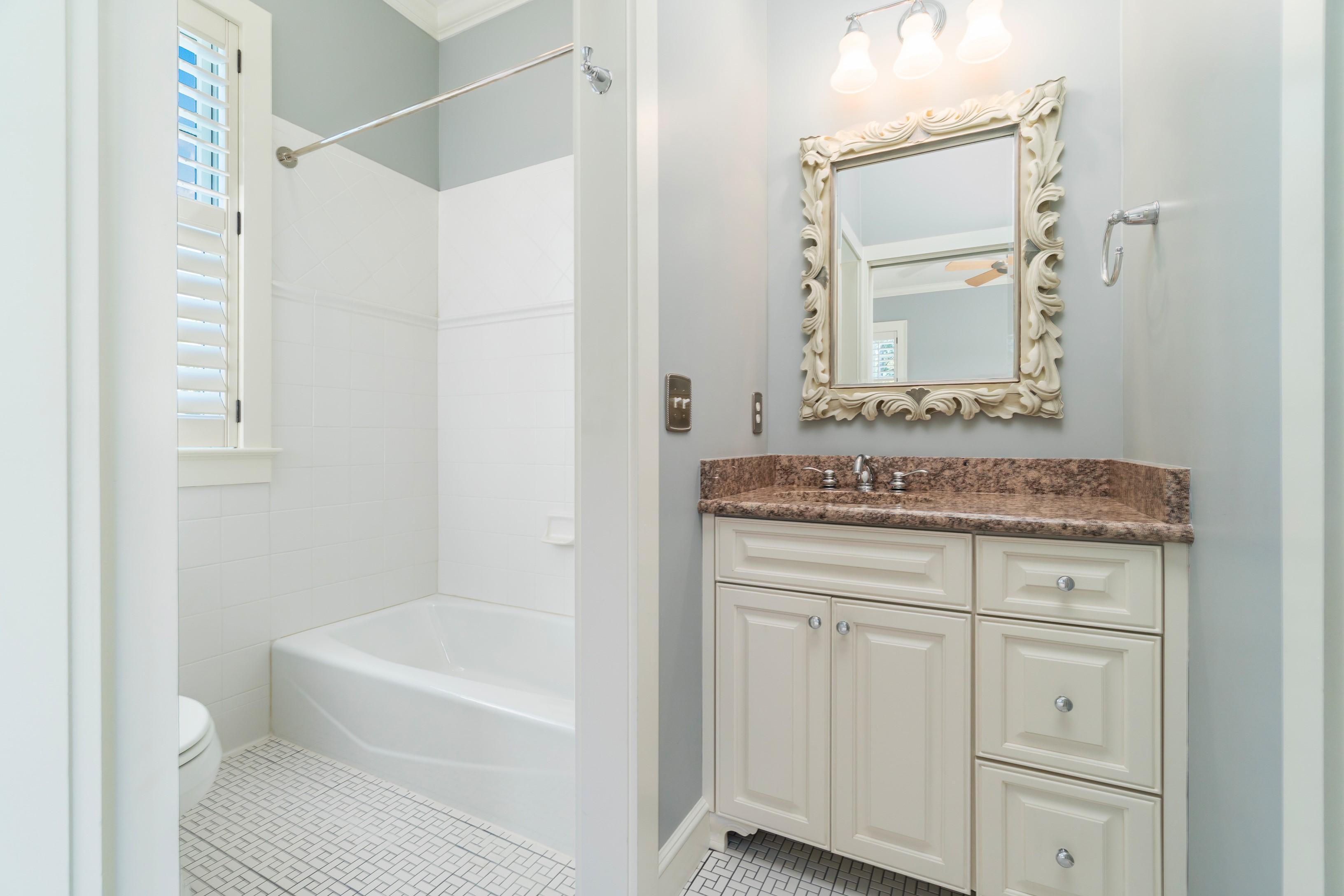 Oriental, North Carolina, 28571, United States, 3 Bedrooms Bedrooms, ,6 BathroomsBathrooms,Residential,For Sale,1825217