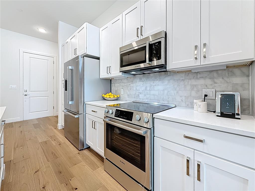 St Petersburg, Florida, 33701, United States, 2 Bedrooms Bedrooms, ,2 BathroomsBathrooms,Residential,For Sale,1889931