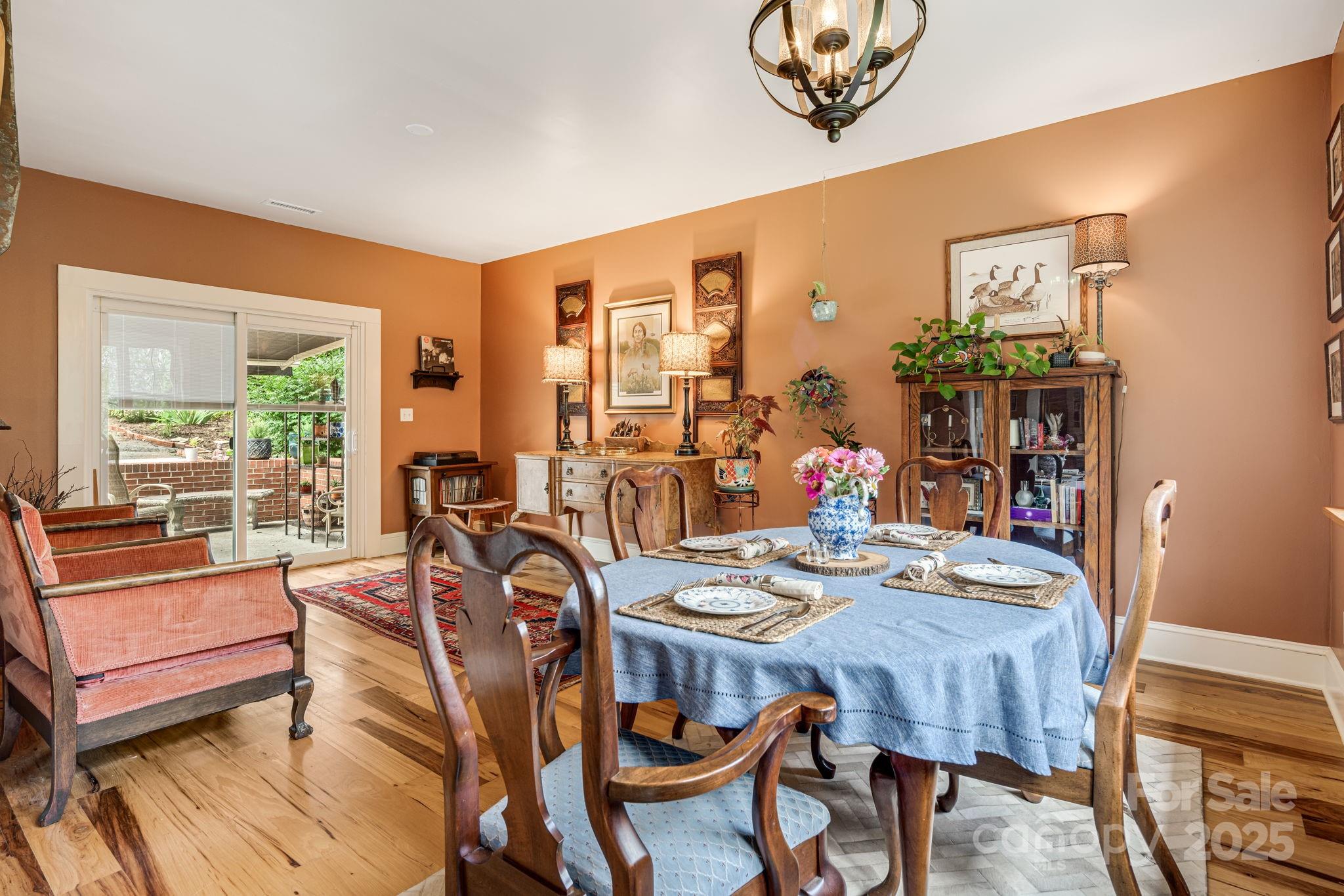 Asheville, North Carolina, 28804, United States, 3 Bedrooms Bedrooms, ,2 BathroomsBathrooms,Residential,For Sale,1916392