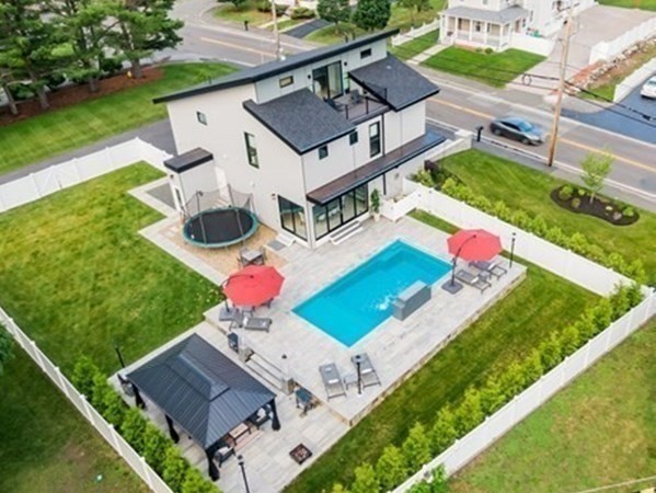 61- Walnut St, Saugus, Massachusetts, 01906, United States, 4 Bedrooms Bedrooms, ,6 BathroomsBathrooms,Residential,For Sale,61- Walnut St,1008970