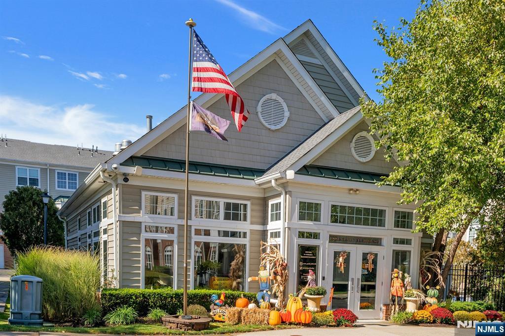 Belleville, New Jersey, 07109, United States, 2 Bedrooms Bedrooms, ,3 BathroomsBathrooms,Residential,For Sale,1971740