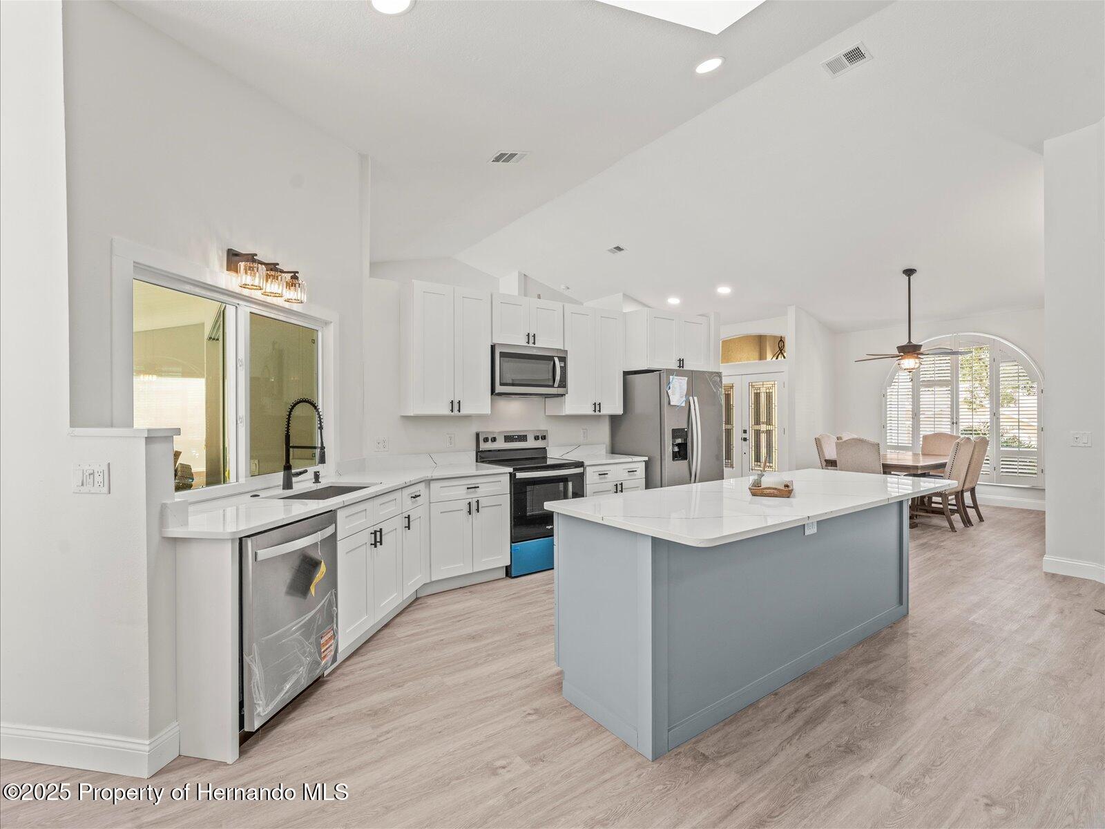Homosassa, Florida, 34446, United States, 3 Bedrooms Bedrooms, ,3 BathroomsBathrooms,Residential,For Sale,1939806