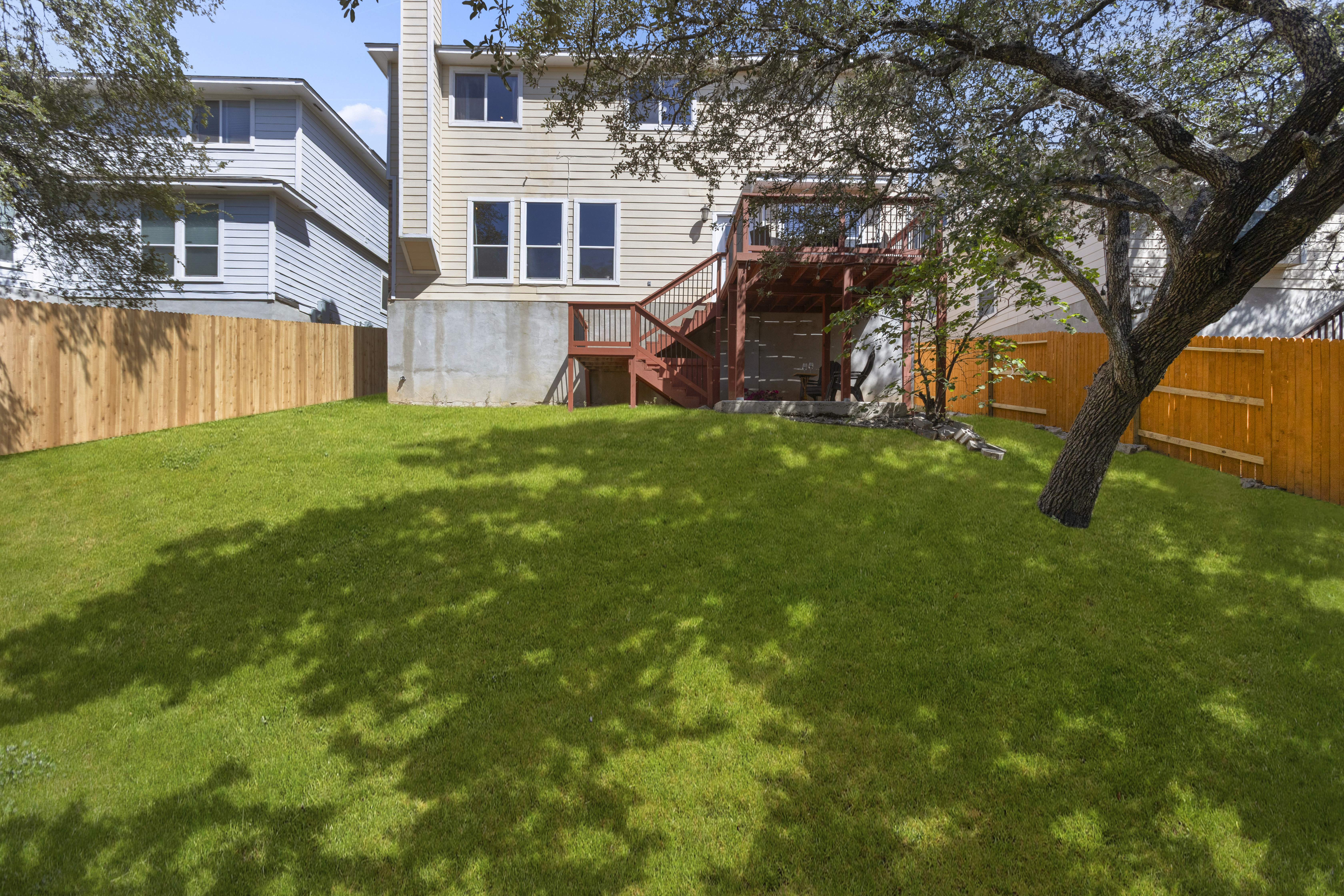  Spacious Home with Greenbelt Views - 物件實景