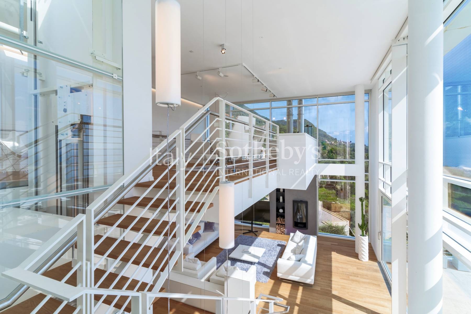  Lake view villa designed by architect Richard Meier - 物件實景