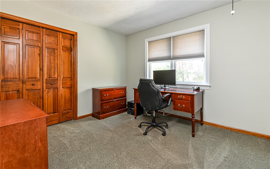 Pine Twp, Pennsylvania, 15090, United States, 4 Bedrooms Bedrooms, ,3 BathroomsBathrooms,Residential,For Sale,1987871