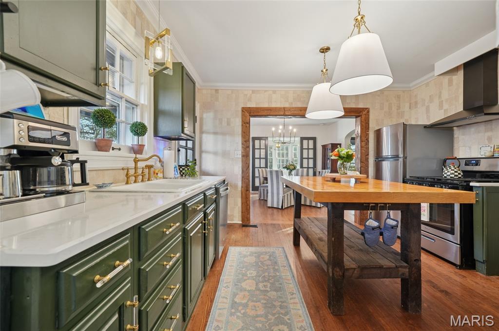 Kirkwood, Missouri, 63122, United States, 3 Bedrooms Bedrooms, ,4 BathroomsBathrooms,Residential,For Sale,2002227