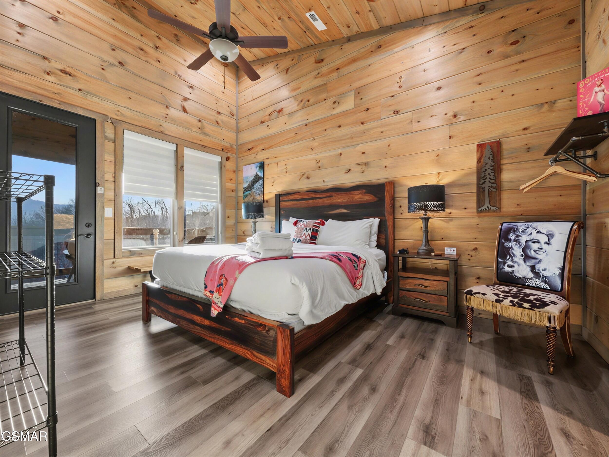 Gatlinburg, Tennessee, 37738, United States, 3 Bedrooms Bedrooms, ,4 BathroomsBathrooms,Residential,For Sale,2012548