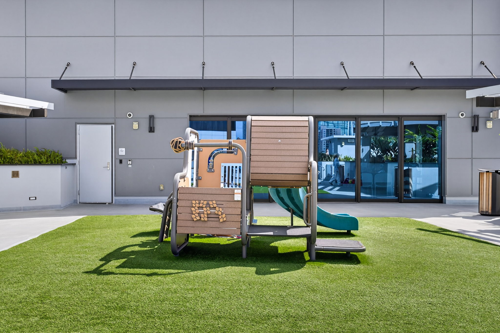 Honolulu, Hawaii, 96814, United States, 2 Bedrooms Bedrooms, ,2 BathroomsBathrooms,Residential,For Sale,1990475