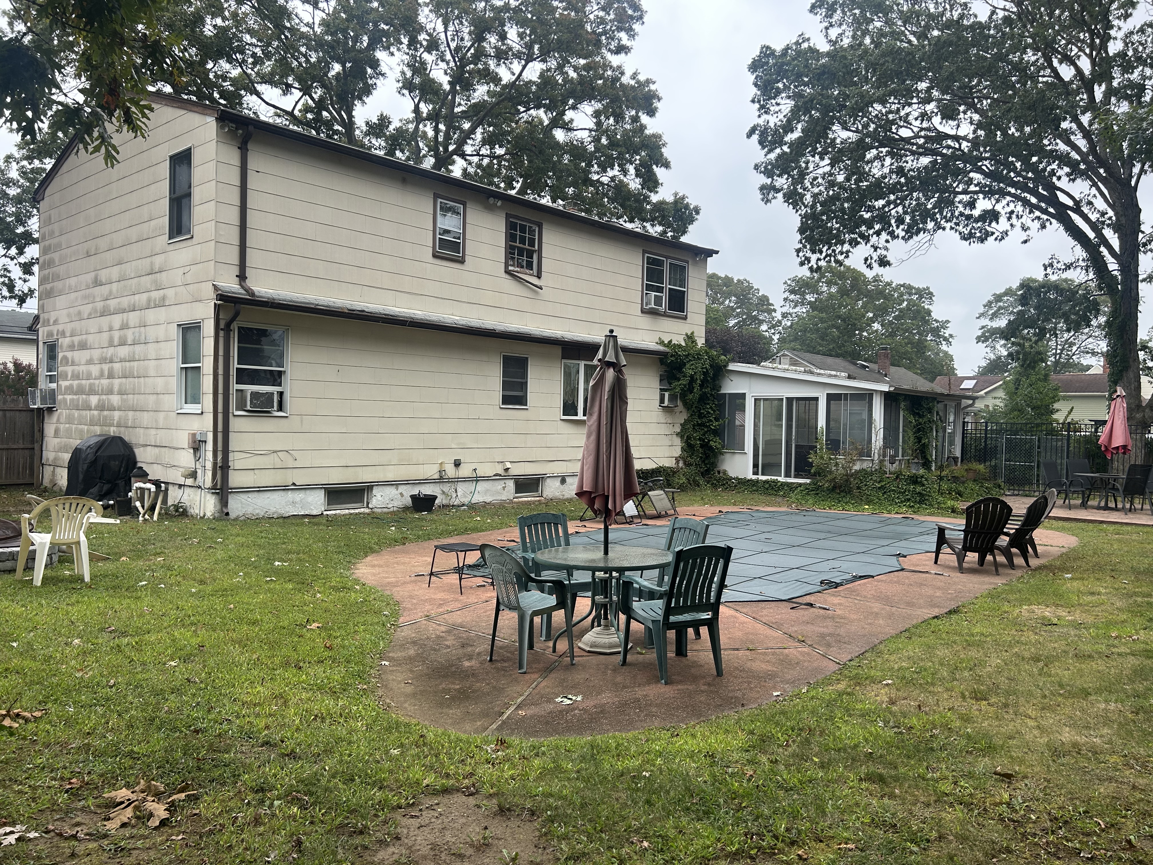 Copiague, New York, 11726, United States, 4 Bedrooms Bedrooms, ,2 BathroomsBathrooms,Residential,For Sale,1957833