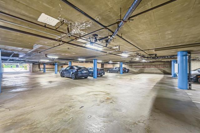 La Jolla, California, 92037, United States, 1 Bedroom Bedrooms, ,1 BathroomBathrooms,Residential,For Sale,1975007