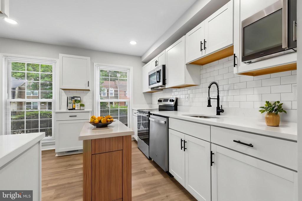 Springfield, Virginia, 22153, United States, 4 Bedrooms Bedrooms, ,4 BathroomsBathrooms,Residential,For Sale,2049450