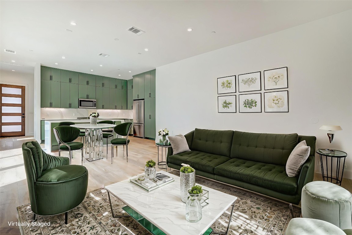 Austin, Texas, 78704, United States, 2 Bedrooms Bedrooms, ,3 BathroomsBathrooms,Residential,For Sale,1901226