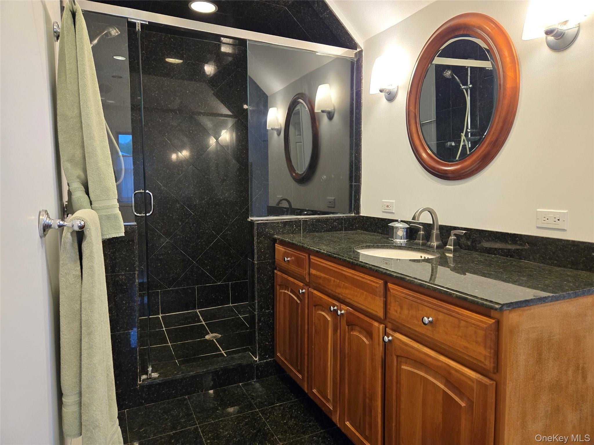 Washingtonville, New York, 10992, United States, 4 Bedrooms Bedrooms, ,4 BathroomsBathrooms,Residential,For Sale,2017576