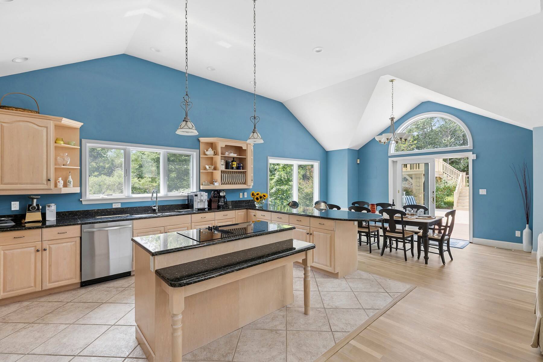  SOUTHAMPTON HOME, GREAT ENTERTAINING SPACES - 物件實景
