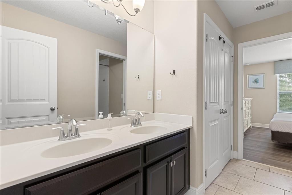 Davenport, Florida, 33837, United States, 6 Bedrooms Bedrooms, ,5 BathroomsBathrooms,Residential,For Sale,1821161