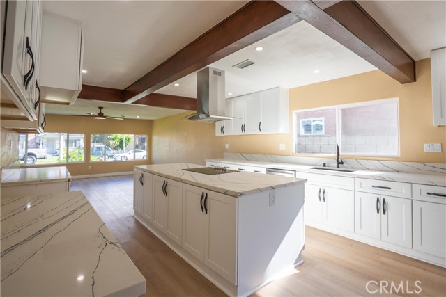 Long Beach, California, 90805, United States, 4 Bedrooms Bedrooms, ,2 BathroomsBathrooms,Residential,For Sale,2048127