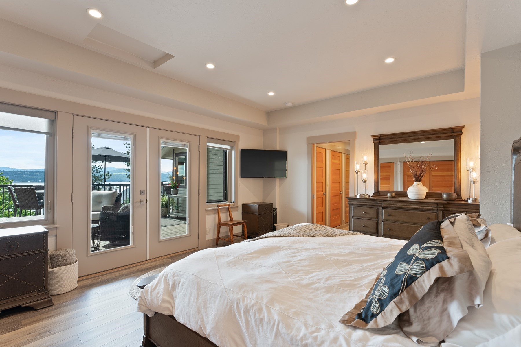  Silver Beach Luxury Lake View Living - 物件實景