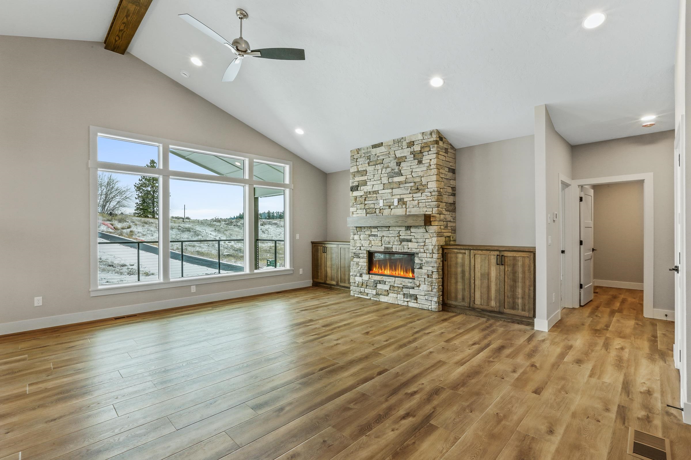 Spokane, Washington, 99223, United States, 5 Bedrooms Bedrooms, ,4 BathroomsBathrooms,Residential,For Sale,2002935