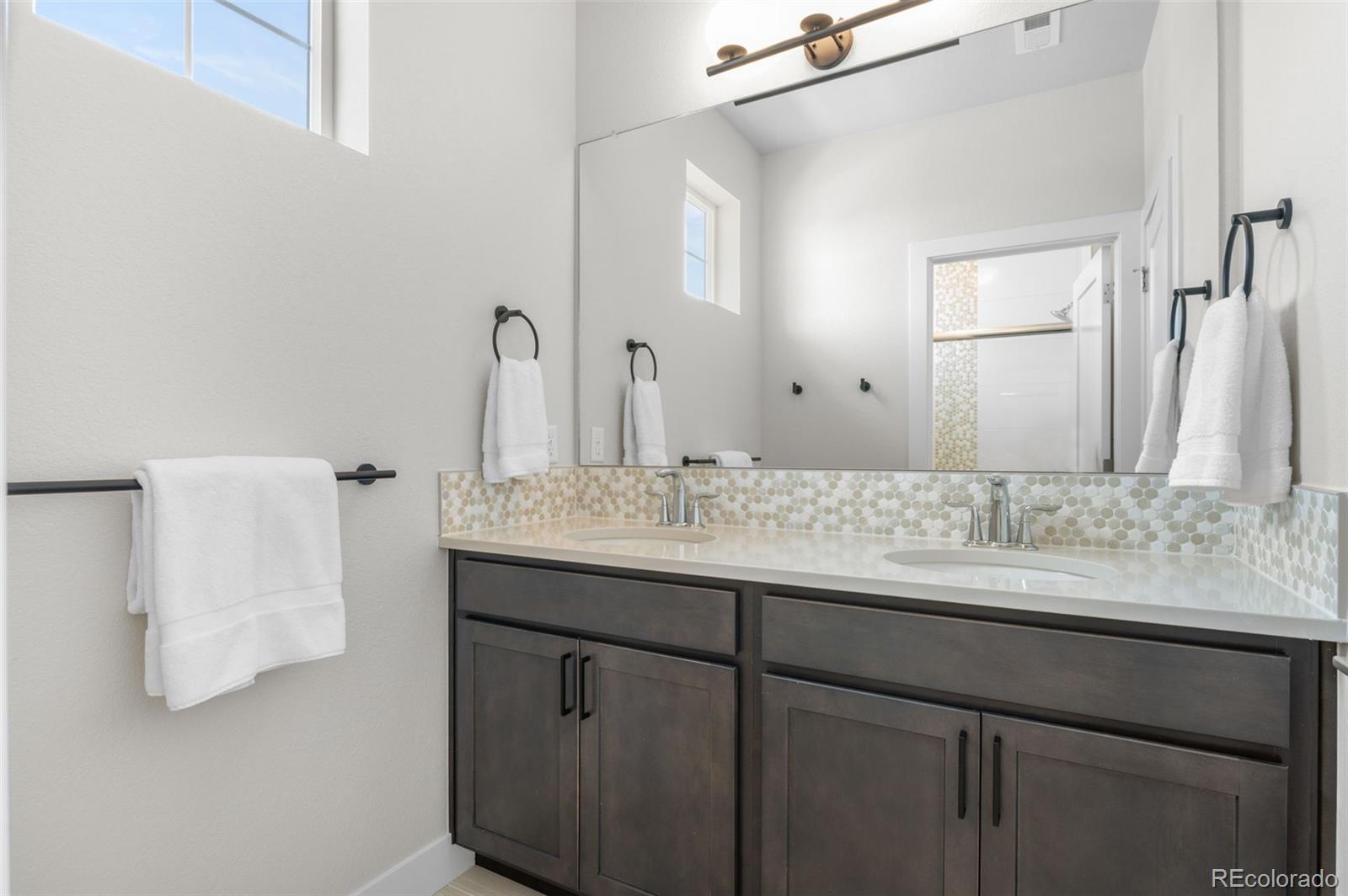 Littleton, Colorado, 80127, United States, 6 Bedrooms Bedrooms, ,2 BathroomsBathrooms,Residential,For Sale,1941297