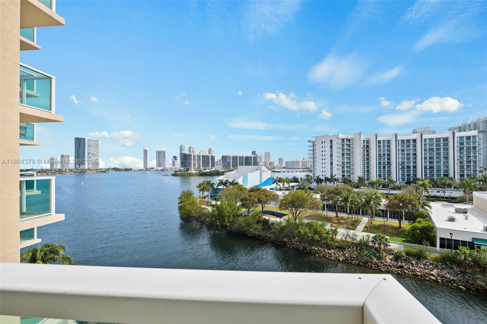 Aventura, Florida, 33180, United States, 2 Bedrooms Bedrooms, ,3 BathroomsBathrooms,Residential,For Sale,1826878
