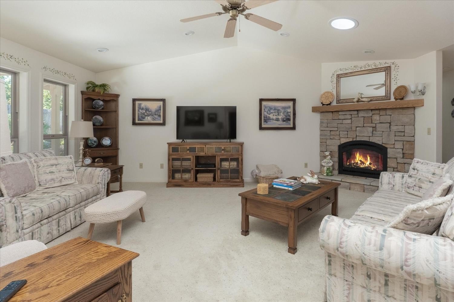 Angels Camp, California, 95222, United States, 4 Bedrooms Bedrooms, ,2 BathroomsBathrooms,Residential,For Sale,1980350