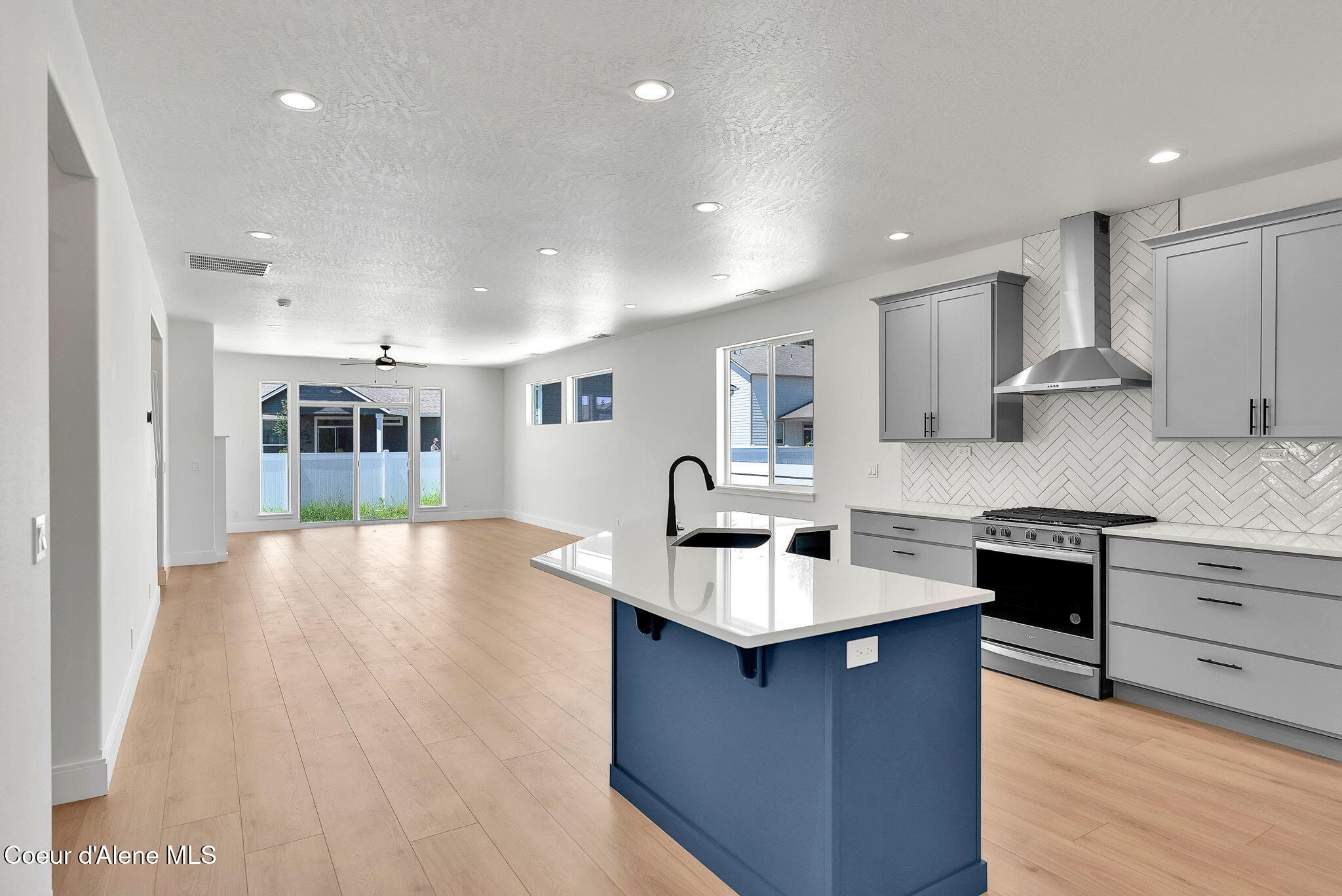 Rathdrum, Idaho, 83858, United States, 3 Bedrooms Bedrooms, ,Residential,For Sale,1999026