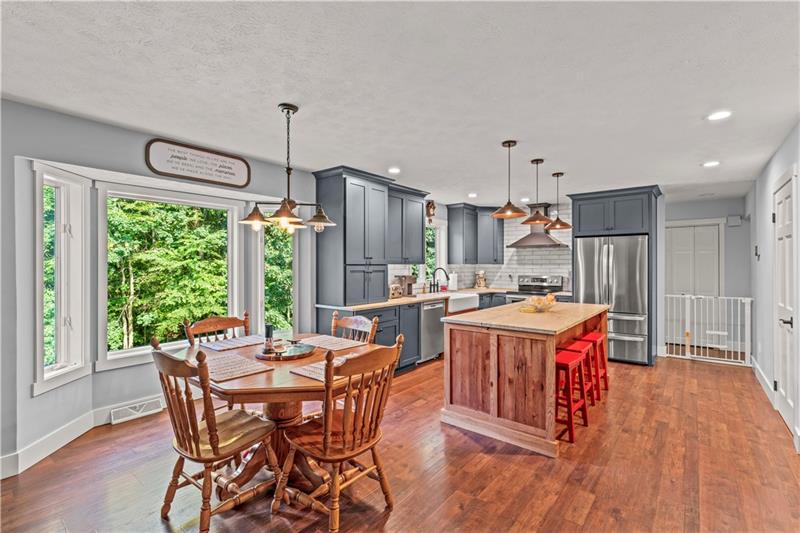 Scenery Hill, Pennsylvania, 15360, United States, 4 Bedrooms Bedrooms, ,5 BathroomsBathrooms,Residential,For Sale,1909727