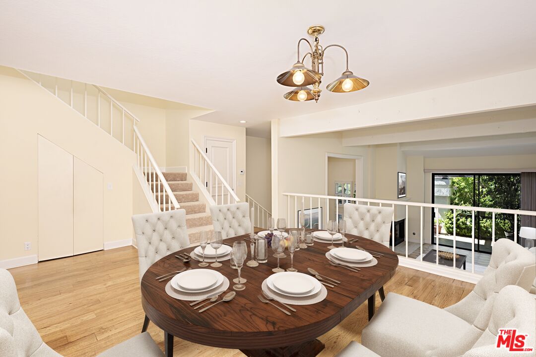 Pacific Palisades, California, 90272, United States, 3 Bedrooms Bedrooms, ,2 BathroomsBathrooms,Residential,For Sale,1926101