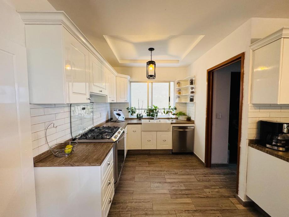 Atizapán de Zaragoza, Estado de méxico, 52930, Mexico, 3 Bedrooms Bedrooms, ,4 BathroomsBathrooms,Residential,For Sale,1847695