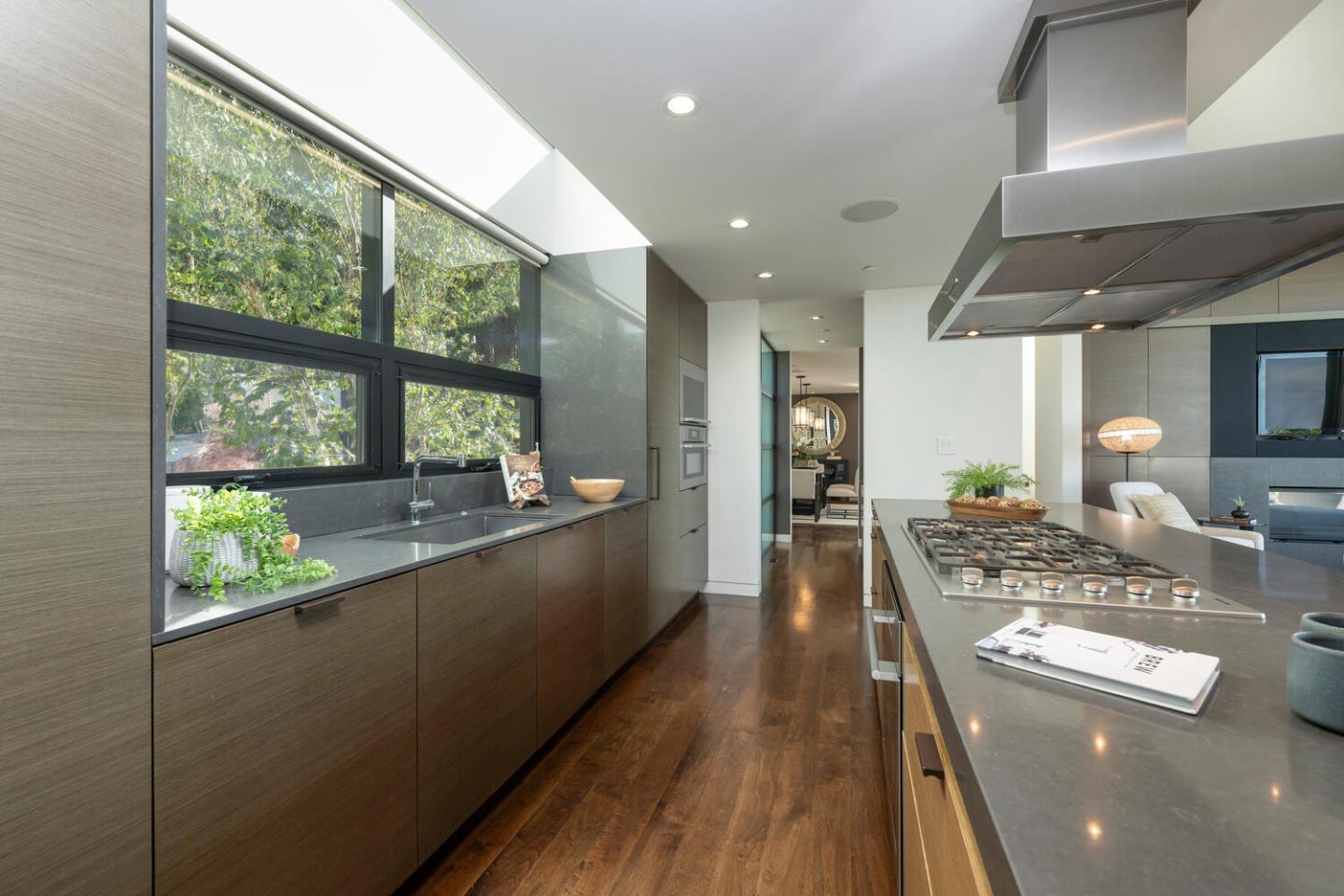 Hillsborough, California, 94010, United States, 4 Bedrooms Bedrooms, ,4 BathroomsBathrooms,Residential,For Sale,1940543