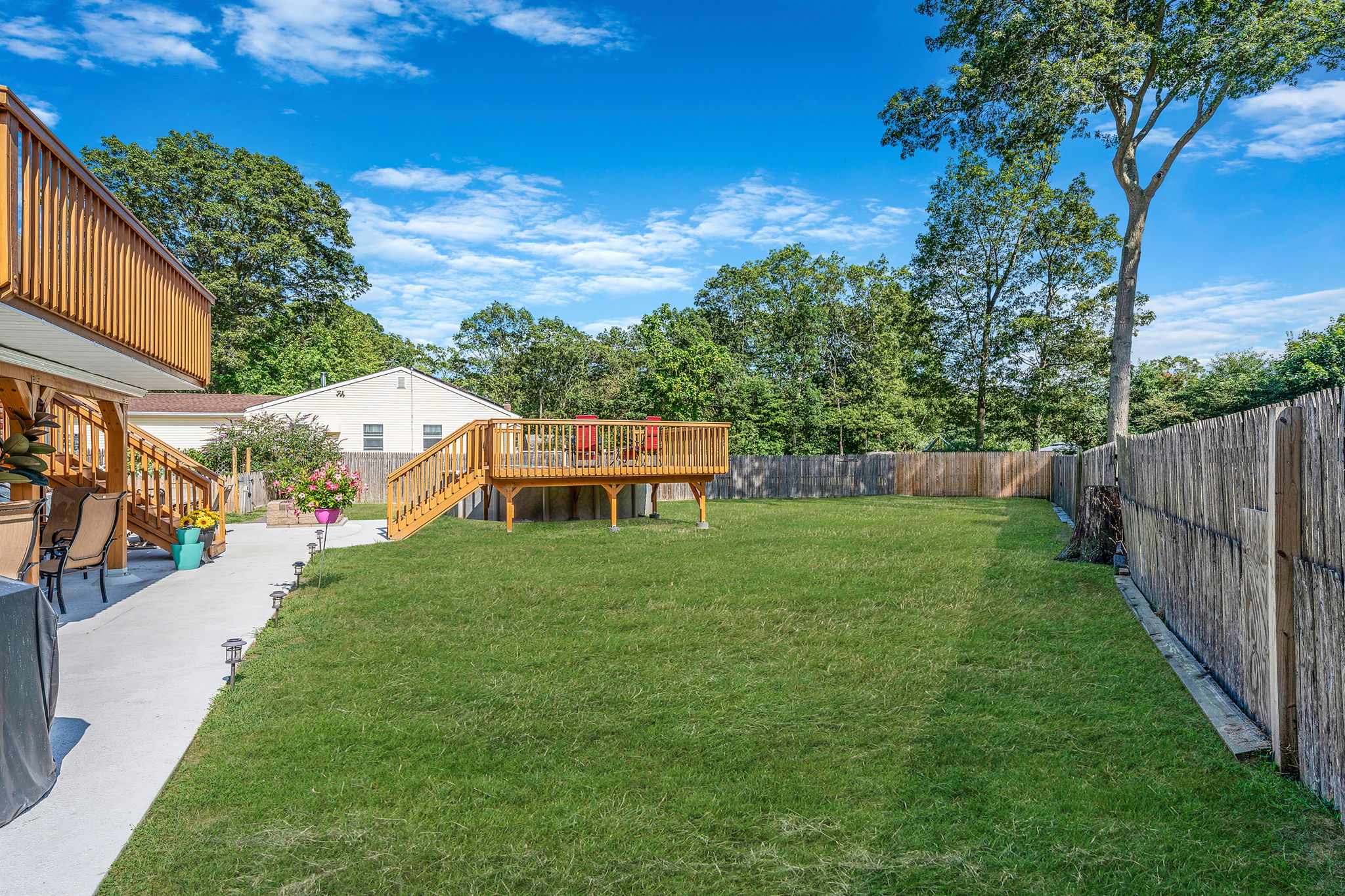 Holbrook, New York, 11741, United States, 4 Bedrooms Bedrooms, ,2 BathroomsBathrooms,Residential,For Sale,1921104