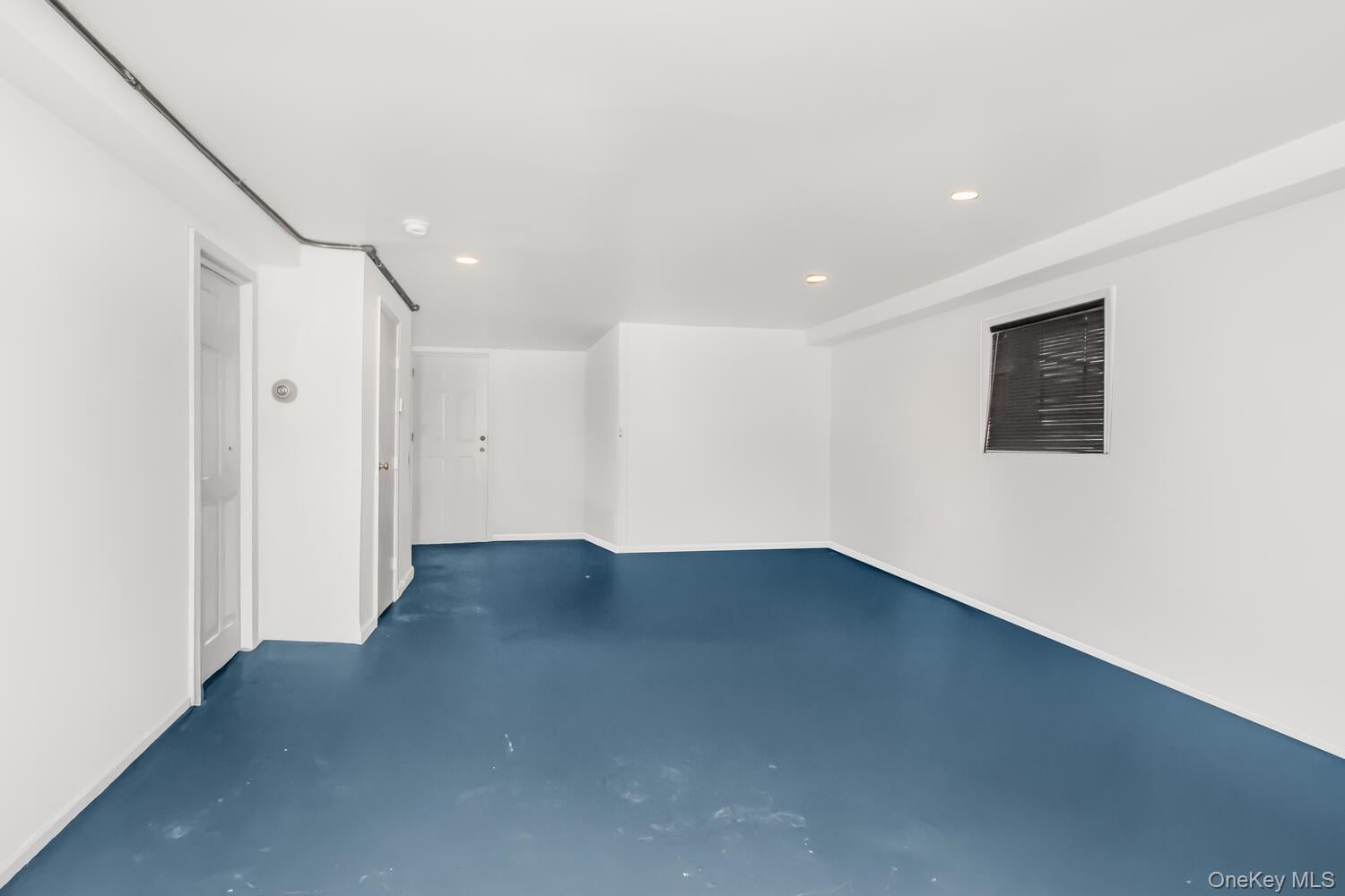 Yonkers, New York, 10701, United States, 3 Bedrooms Bedrooms, ,2 BathroomsBathrooms,Residential,For Sale,2000981