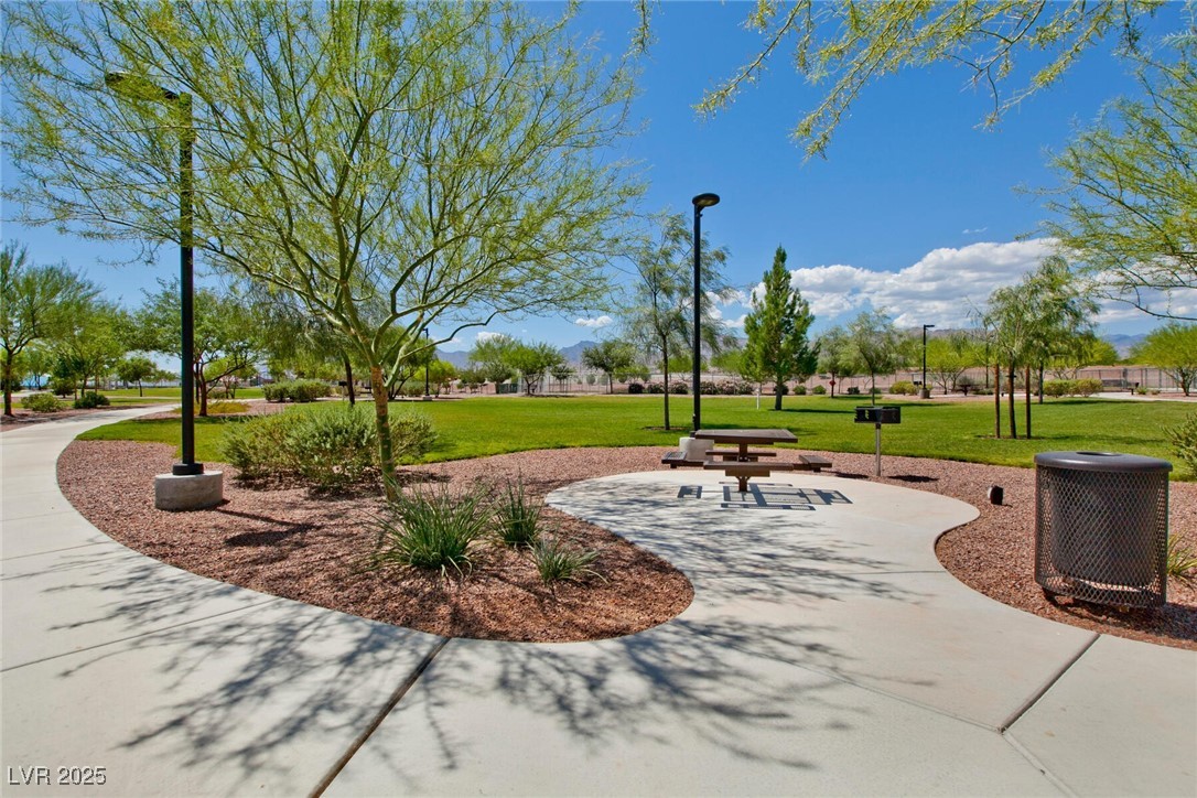 Las Vegas, Nevada, 89166, United States, 4 Bedrooms Bedrooms, ,3 BathroomsBathrooms,Residential,For Sale,1960504