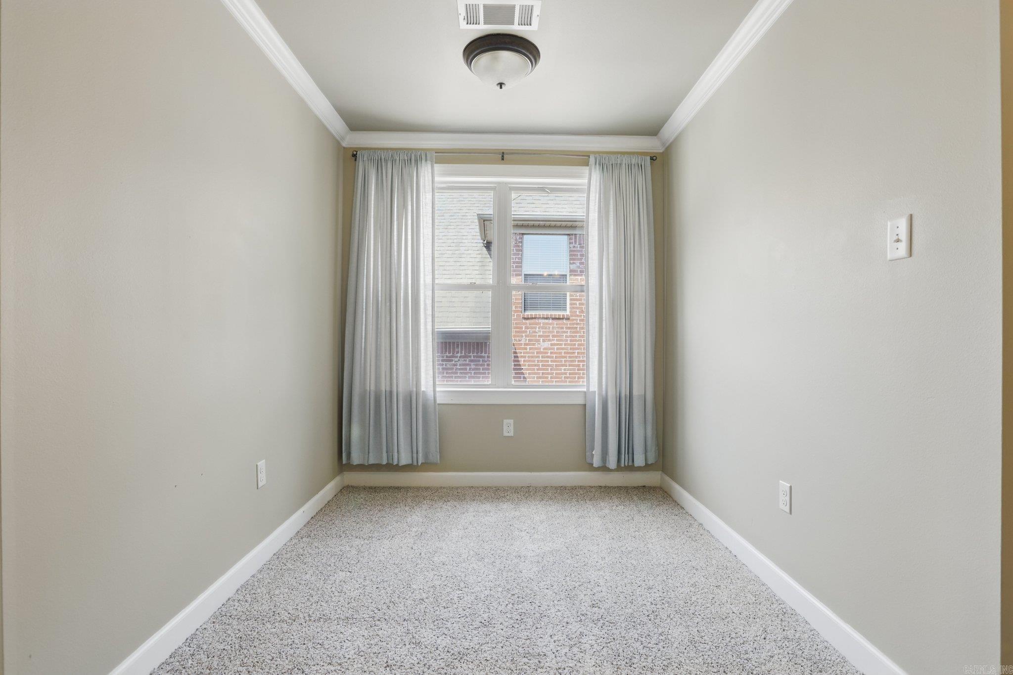 Little Rock, Arkansas, 72211, United States, 4 Bedrooms Bedrooms, ,4 BathroomsBathrooms,Residential,For Sale,1950270