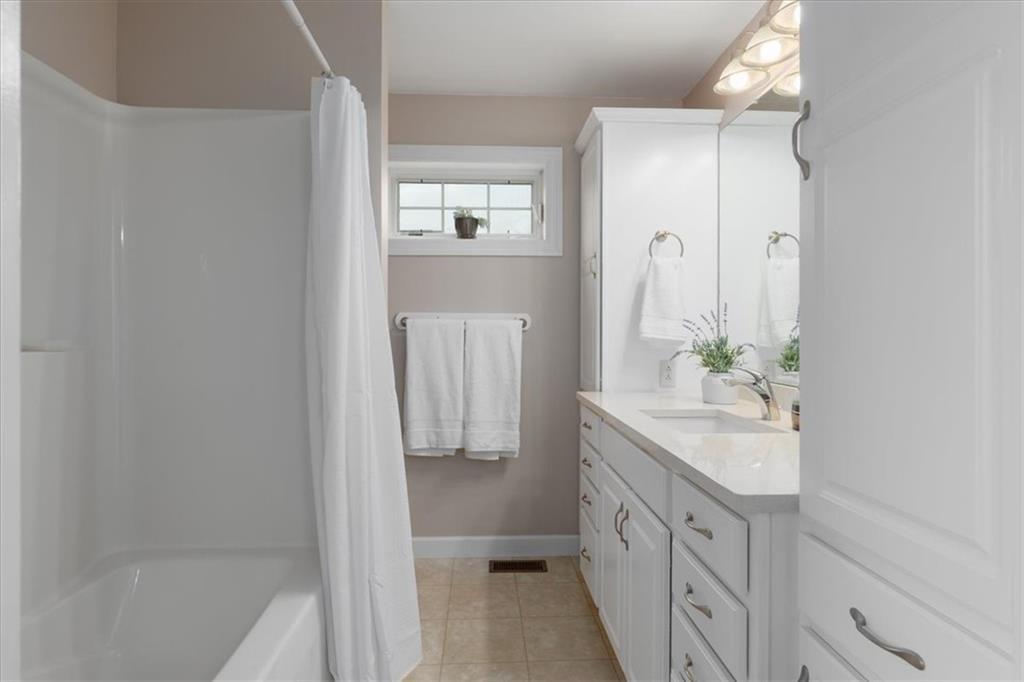 Elk Mound, Wisconsin, 54739, United States, 4 Bedrooms Bedrooms, ,3 BathroomsBathrooms,Residential,For Sale,1885061
