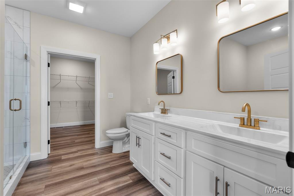 Cape Girardeau, Missouri, 63701, United States, 5 Bedrooms Bedrooms, ,3 BathroomsBathrooms,Residential,For Sale,1944818