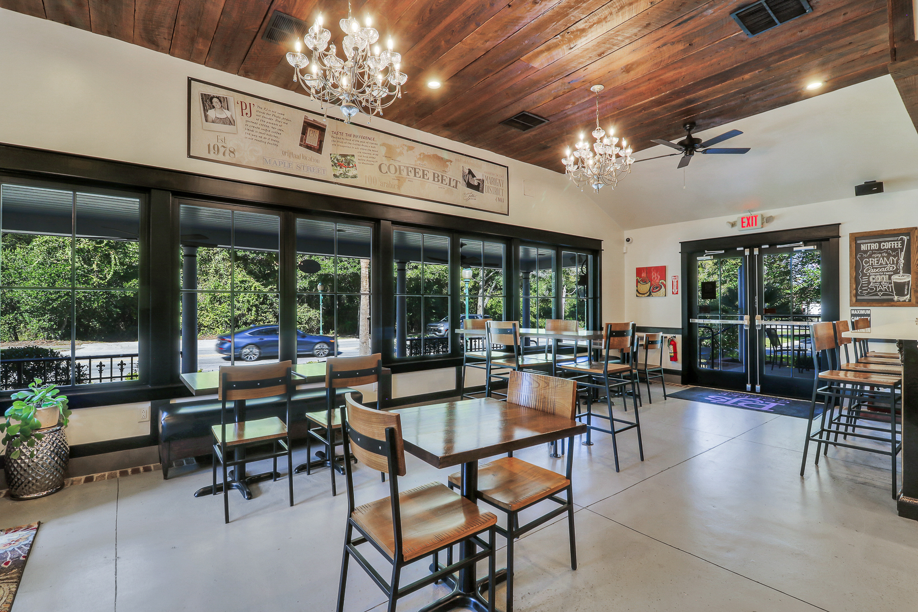  8026 Main Street, Ridgeland - 物件實景