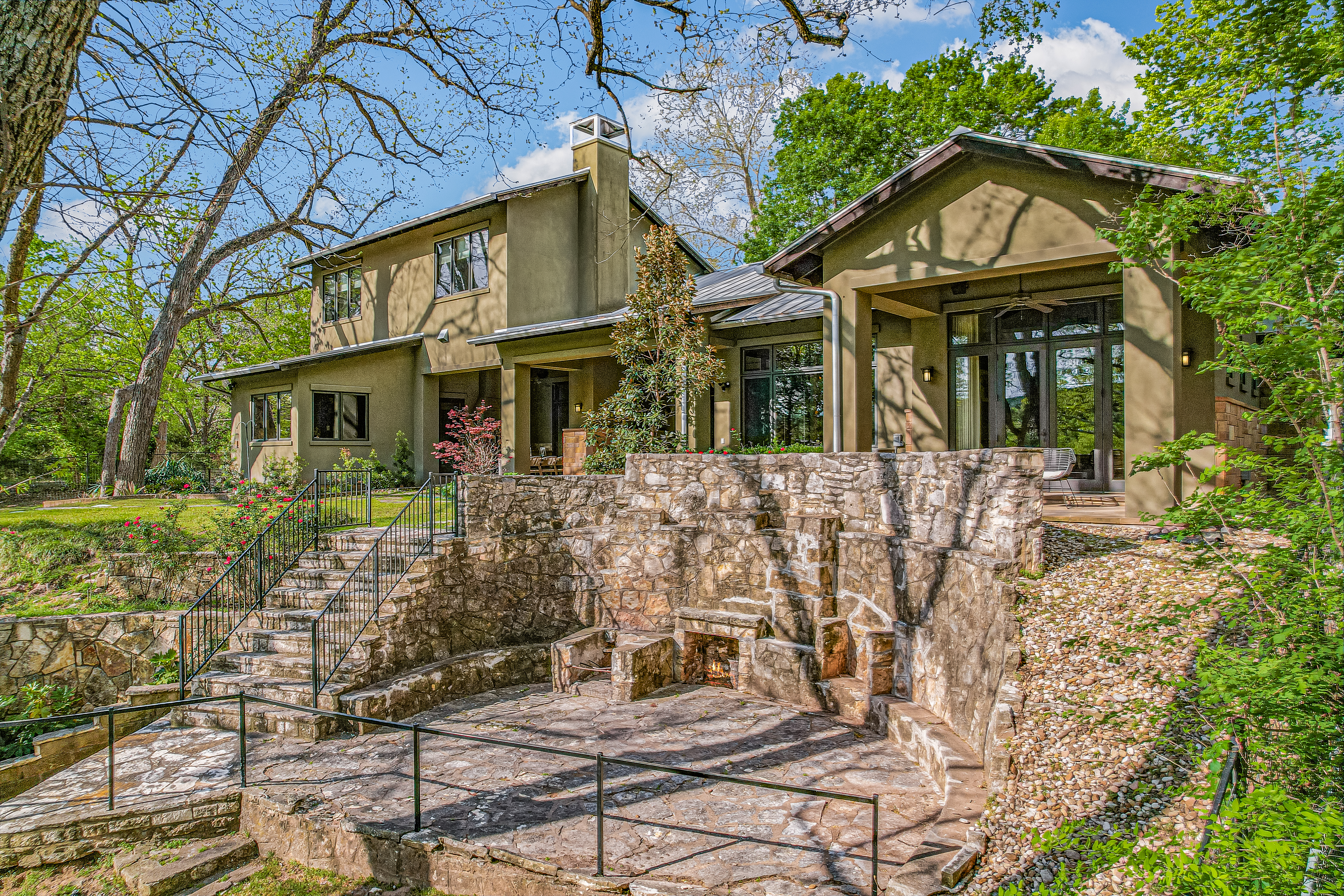  a rare lake austin estate where  luxury meets quiet nature - 物件實景